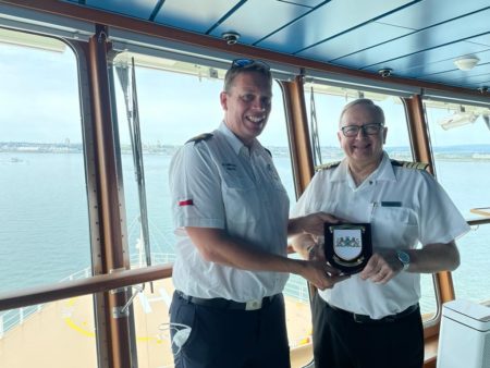 Pilot Richard Eggleton and inaugural visit of MS The World