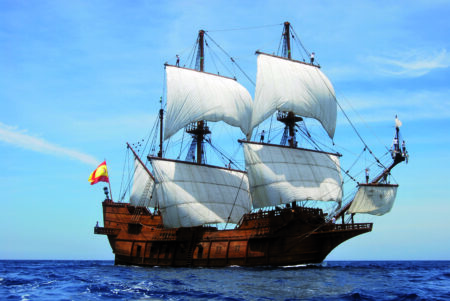 El Galeon under sail stbd view
